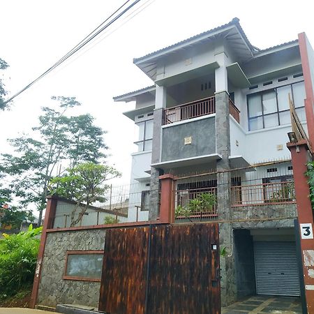 Villa Padasuka Raisa By Grorental 万隆 外观 照片
